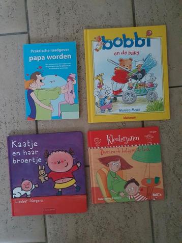 3 kleuter kinderboeken, baby op komst beschikbaar voor biedingen