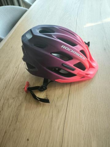 Te koop: Fietshelm beschikbaar voor biedingen