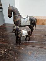 2 vintige paarden ingelegd met parelmoer., Antiek en Kunst, Ophalen of Verzenden