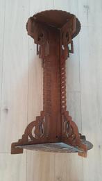 Oosterse antieke tafel / pilaar van houtsnijwerk, Ophalen of Verzenden