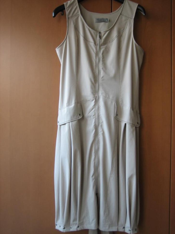 Nieuwe Designjurk of overgooier van FRANSTYLE, 42 snazzeys, Kleding | Dames, Jurken, Nieuw, Maat 42/44 (L), Beige, Onder de knie