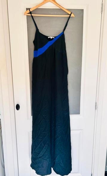 Zwarte zijden vintage jurk met blauw accent beschikbaar voor biedingen