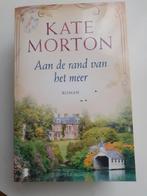 Aan de rand van het meer - Kate Morton, Ophalen of Verzenden, Gelezen, Nederland