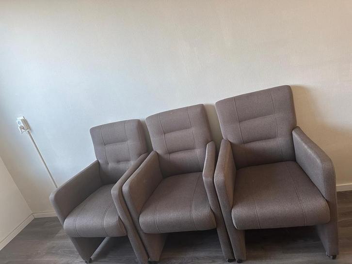 6 x nette eetkamerstoelen met wieltjes, Huis en Inrichting, Banken | Complete zithoeken, Zo goed als nieuw, Ophalen