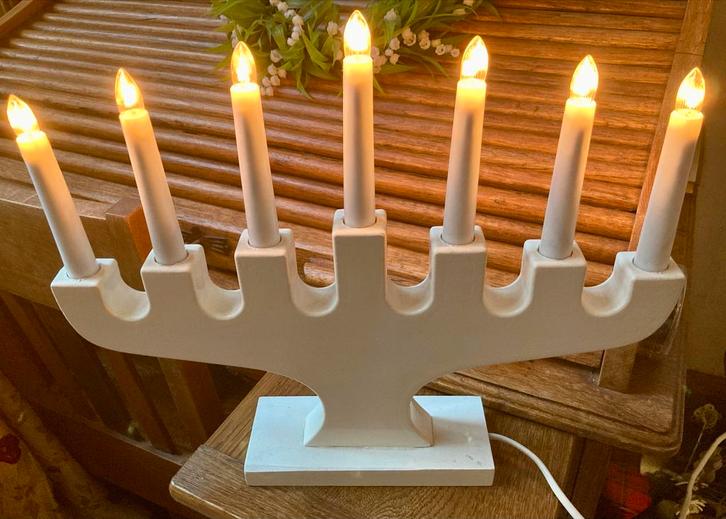 ‼️Vintage retro houten Kandelaar met 7 Elektrische Kaarsen, Huis en Inrichting, Woonaccessoires | Kandelaars en Kaarsen, Zo goed als nieuw