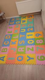 Foam puzzel. Alle letters en cijfers., Ophalen, 10 tot 50 stukjes, Zo goed als nieuw