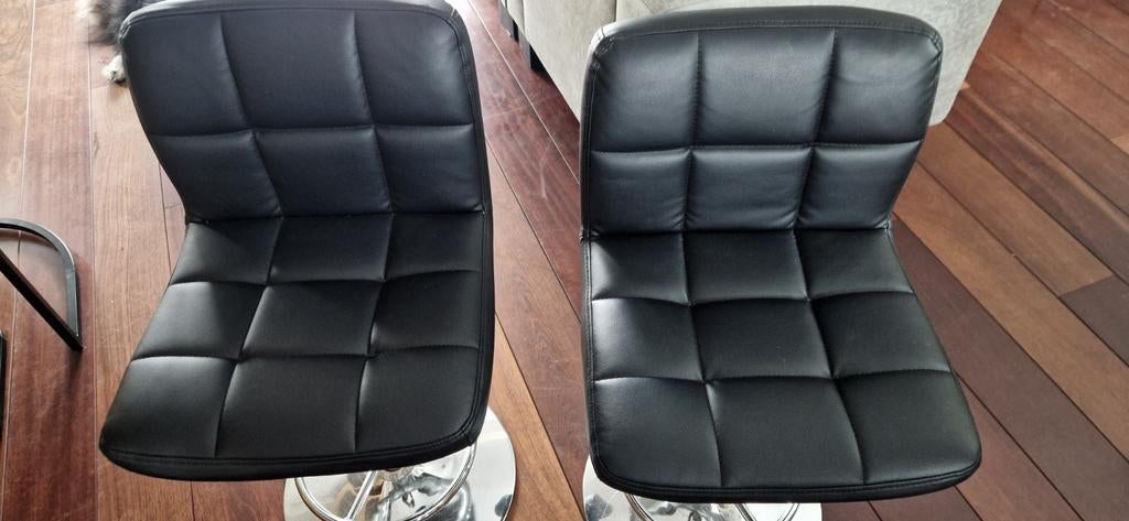 Zwarte fijn zittende in hoogte verstelbare barkrukken, Huis en Inrichting, Barkrukken, Ophalen, Gebruikt, 60 tot 90 cm, In hoogte verstelbaar