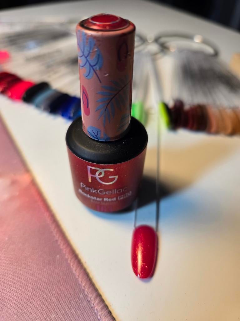 Pink Gellac,  rood met een lichte glitter, Ophalen of Verzenden, Zo goed als nieuw, Rood, Handen en Nagels
