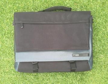 Laptop / Notebook tas 17 inch met maximum comfort beschikbaar voor biedingen