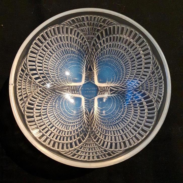 R. Lalique Coquilles Schaal - Opalescent - 13 cm, gesigneerd, Antiek en Kunst, Antiek | Glas en Kristal, Ophalen