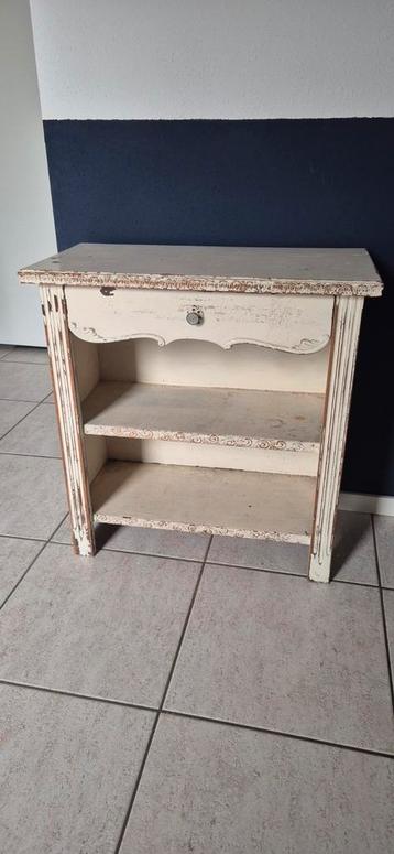 Brocante Kastje met Lade en Planken beschikbaar voor biedingen