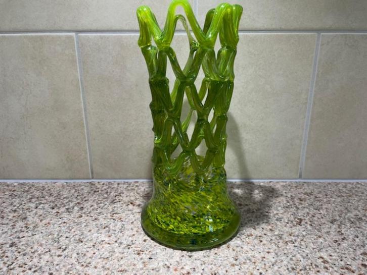 Prachtige, handgemaakte glazen vaas., Antiek en Kunst, Antiek | Glas en Kristal, Ophalen of Verzenden