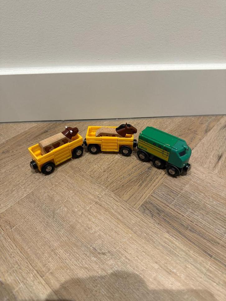 Heel goed geel groen Brio houten trein boerderij koe 33404, Kinderen en Baby's, Speelgoed | Houten speelgoed, Zo goed als nieuw