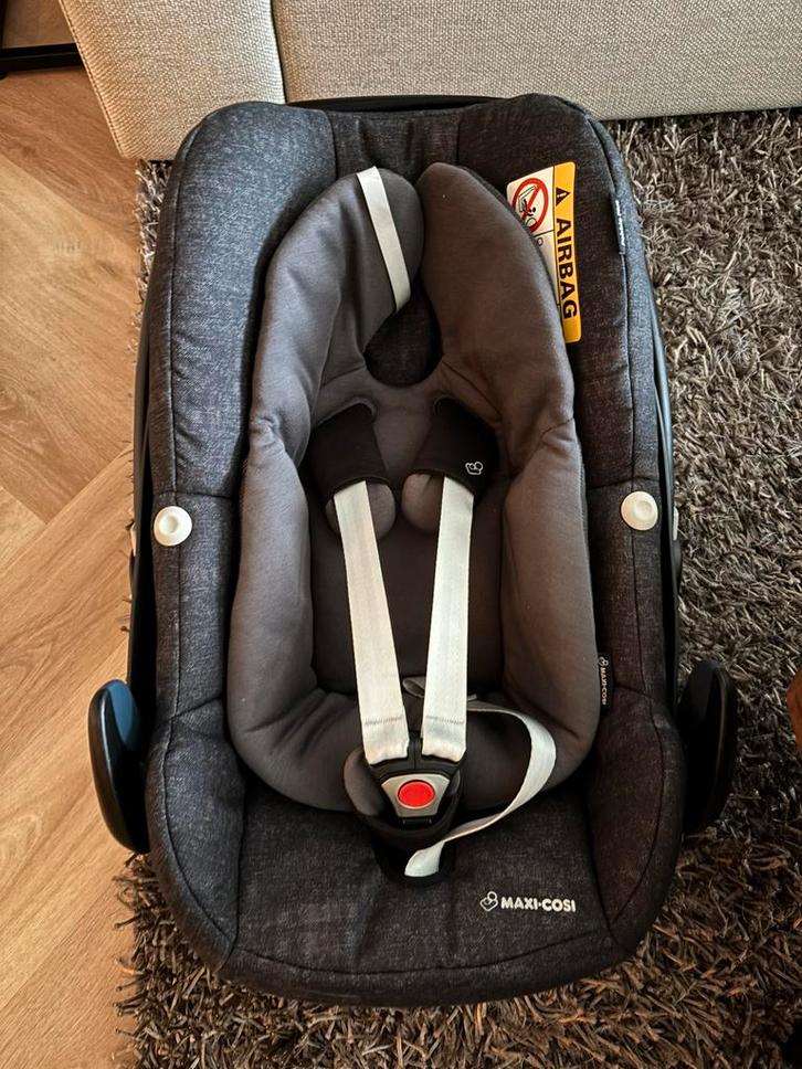 Maxi-Cosi Pebble plus met onderstel, Kinderen en Baby's, Autostoeltjes, Zo goed als nieuw, Maxi-Cosi, 0 t/m 13 kg, Isofix, Ophalen of Verzenden