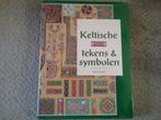 Keltische tekens & symbolen / Iain Zaczek (1995), Boeken, Geschiedenis | Wereld, Gelezen, 14e eeuw of eerder, Ophalen of Verzenden