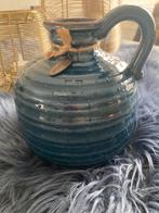 Donkerblauwe kruik / vaas Riverdale, Huis en Inrichting, Woonaccessoires | Vazen, Ophalen, Blauw, Aardewerk of Porselein, Nieuw