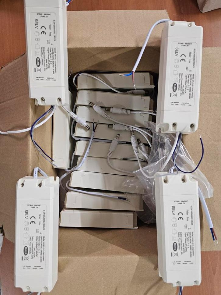 13x Rohs 0-10V Dimmable LED Driver, Doe-het-zelf en Verbouw, Elektra en Kabels, Nieuw, Overige typen, Ophalen