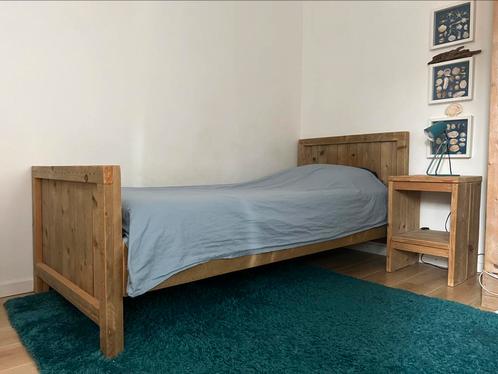 Bed steigerhout eenpersoons, Huis en Inrichting, Slaapkamer | Complete slaapkamers, Zo goed als nieuw, Eenpersoons, Ophalen