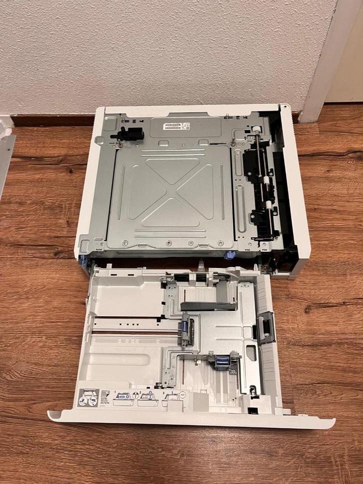HP P1B09A Papierlade 550 vel, Computers en Software, Printerbenodigdheden, Zo goed als nieuw, Overige typen, Ophalen