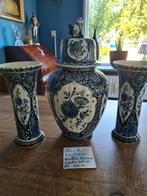 Delfts Blauw Boch Kantvazen Set adv door AI gemaakt, Antiek en Kunst, Antiek | Keramiek en Aardewerk, Ophalen of Verzenden