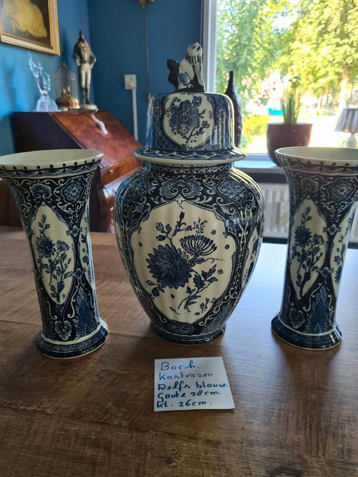 Delfts Blauw Boch Kantvazen Set adv door AI gemaakt, Antiek en Kunst, Antiek | Keramiek en Aardewerk, Ophalen of Verzenden