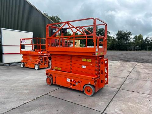 PB Lift S140-12 EC Schaarhoogwerker 13,8 meter (bj 2015), Zakelijke goederen, Machines en Bouw | Liften, Steigers en Ladders