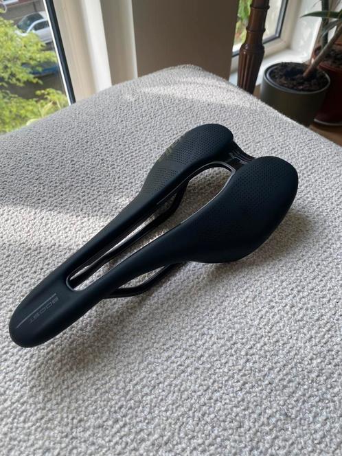 SLR Boost TI 316 Superflow Selle Italia racefiets zadel, Fietsen en Brommers, Fietsaccessoires | Overige Fietsaccessoires, Nieuw