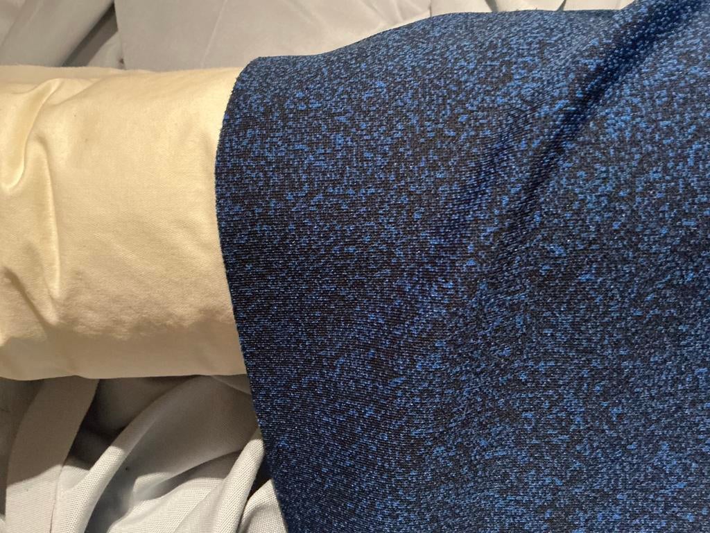 Meubelstof van Kvadrat Galaxy zwart/blauw, Hobby en Vrije tijd, Stoffen en Lappen, Blauw, 120 cm of meer, Ophalen of Verzenden