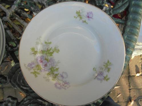 5 gebaksbordjes Altwasser Silesia  met paars / lila bloemen, Antiek en Kunst, Antiek | Servies compleet, Ophalen of Verzenden
