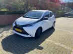 Toyota Aygo 1.0 12V Vvt-i NOW Ddrs 2016 Wit, Origineel Nederlands, Te koop, Benzine, 4 stoelen