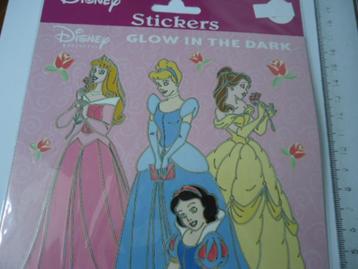 sticker DISNEY Glow in the dark VEL sprookje assepoester beschikbaar voor biedingen