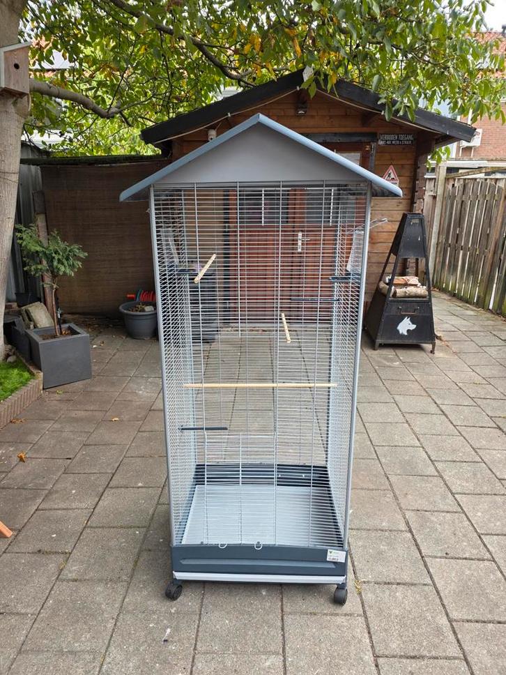 Voltrega voliere 430 grijs, Dieren en Toebehoren, Vogels | Hokken en Kooien, Zo goed als nieuw, Vogelkooi, Metaal, Ophalen
