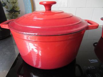 Gietijzeren rode hoge pan, rond diameter 25,5, 13 cm hoog beschikbaar voor biedingen