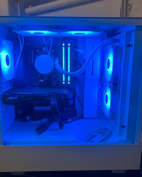 Leuke game pc voor beginners, Computers en Software, Desktop Pc's, Zo goed als nieuw, SSD, Gaming, Ophalen of Verzenden