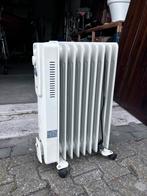 Olie kachel, Doe-het-zelf en Verbouw, Verwarming en Radiatoren, Ophalen, 30 tot 80 cm, Kachel, Zo goed als nieuw