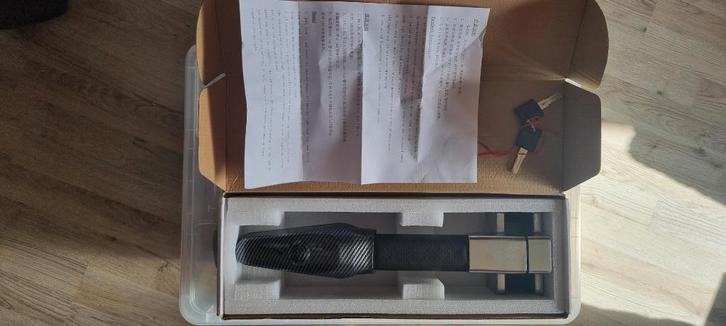 TK: Nieuw stuurslot met alarm., Auto diversen, Anti-diefstal, Nieuw, Ophalen of Verzenden