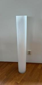 Melkwitte vloervaas 1 meter hoog. Glas, Ophalen, Wit, 75 cm of meer, Glas