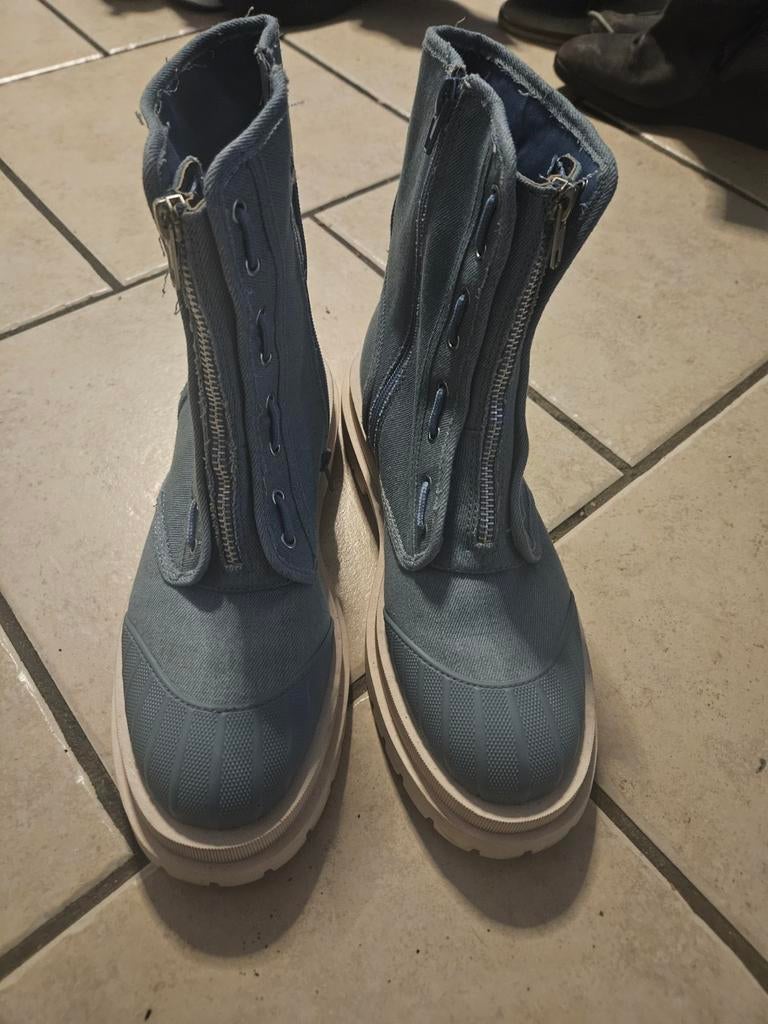 Stoere blauwe laarsjes maat 39, Kleding | Dames, Schoenen, Ophalen of Verzenden, Lage of Enkellaarzen