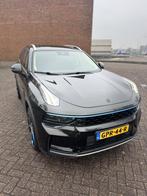 Lynk & Co 1.5TD 261pk Phev 7DCTH 2022 Zwart, Auto's, Stof, 1800 kg, USB, 179 pk