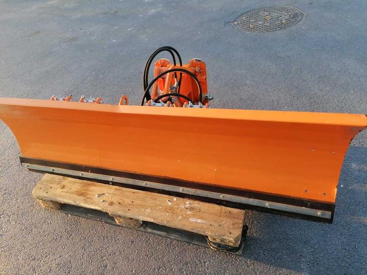 Sneeuwschuiver voor minitractor, Zakelijke goederen, Machines en Bouw | Onderhoud en Reiniging