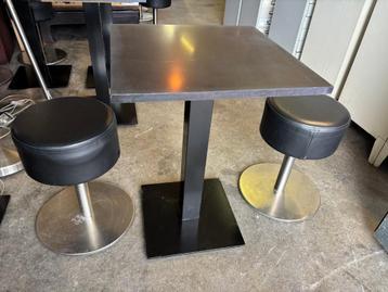 Bar tafeltjes 5x beschikbaar voor biedingen