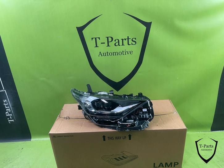 toyota auris koplamp rechts 8111002k60lamp, Auto-onderdelen, Verlichting, Toyota, Nieuw, Ophalen of Verzenden