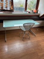 Modern Bureau met Glazen Blad, Huis en Inrichting, Bureaus, Ophalen, In hoogte verstelbaar, Gebruikt, Stabureau