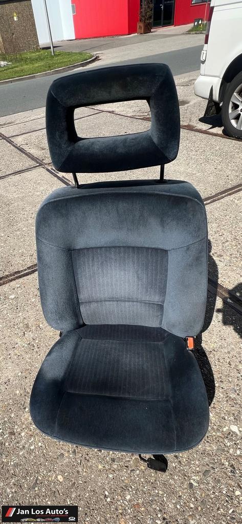Audi 100 typ 44 C3 Stoel passagierstoel blauw velours, Auto-onderdelen, Interieur en Bekleding, Audi, Gebruikt, Herkomst onderdeel bekend