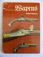 Boek over vuurwapens (W5), Gelezen, Richard AKEHURST, Verzenden, Niet van toepassing