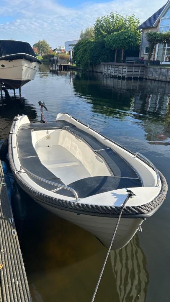 Familie sloep, Watersport en Boten, Vis- en Consoleboten, Gebruikt, Tot 10 pk, 3 tot 6 meter, Elektrisch, Buitenboordmotor, Polyester