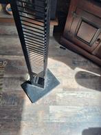 Metalen CD Toren - Ruimte voor veel discs, Gebruikt, 75 tot 150 discs, Ophalen of Verzenden, Metaal