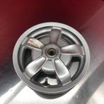 PIAGGIO VESPA PRIMAVERA ACHTERWIEL ORIGINEEL  / Chrome NIEUW, -, -, Ophalen of Verzenden, Zo goed als nieuw