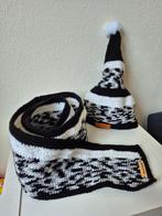 Zelfgehaakte Muts& Sjaal zwart/wit, Kleding | Dames, Mutsen, Sjaals en Handschoenen, Ophalen of Verzenden, Nieuw, Muts