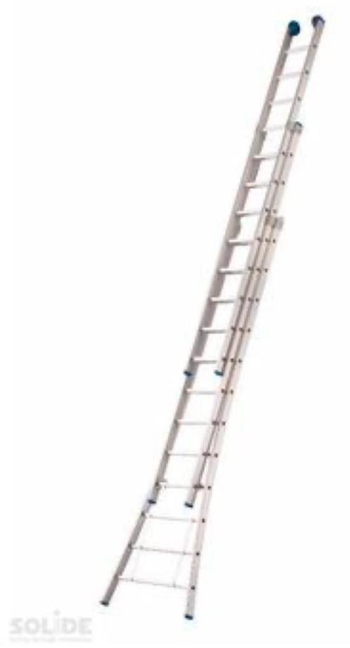 3*16 Solide ladder gecoat met clamps, Doe-het-zelf en Verbouw, Ladders en Trappen, Zo goed als nieuw, Ladder, 4 meter of meer